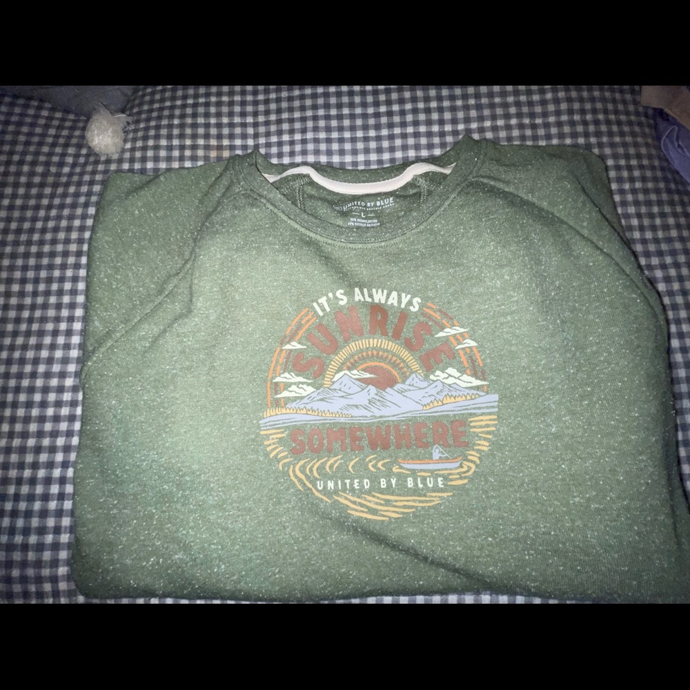 United by Blue crew neck sweatshirt